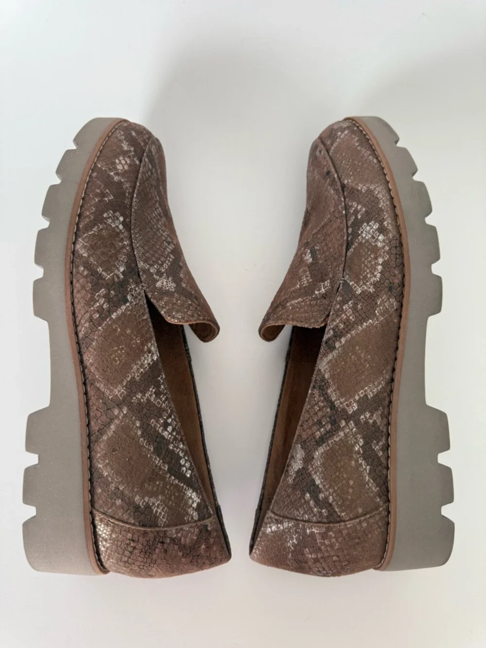 Vionic Kensley Womens Loafers Slip On Brown Leather